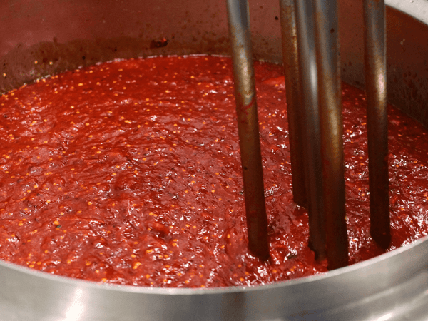 Making Chilli Jam